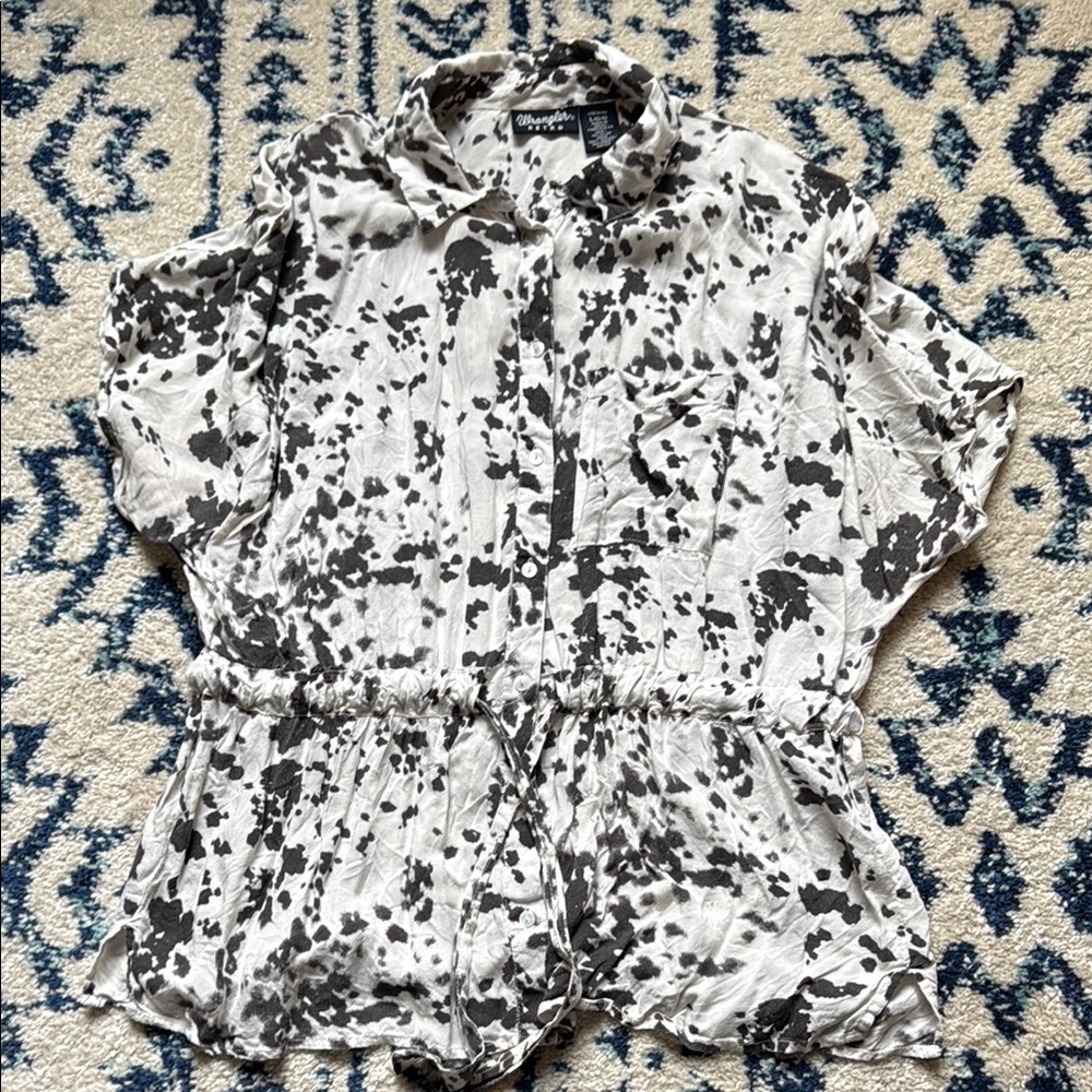 Wrangler Black and White cow Print button up